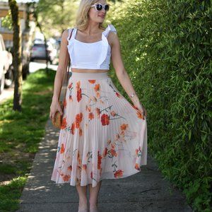 Wilfred Pleated Skirt in Floral Print